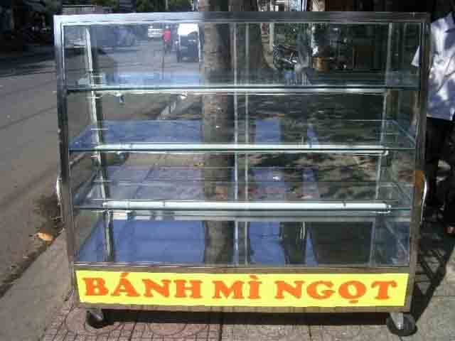 tủ bán bánh mì inox